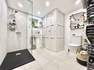 Photo 17- click for photo gallery